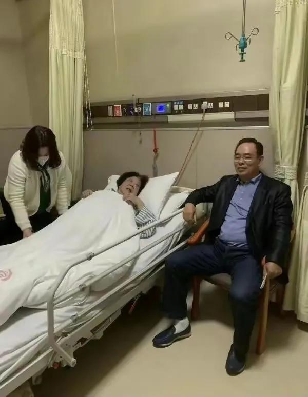 中国足球之所以难以成功原视频,邓超足球失误