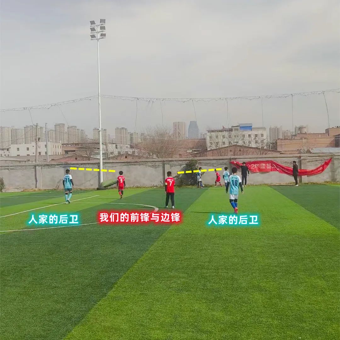 足球暴力美学卡洛斯,足球的力量美学