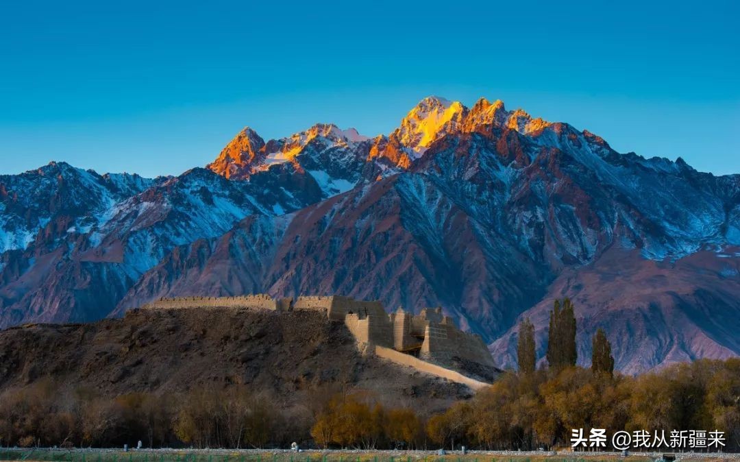 *疆新**天山，英雄的山脉