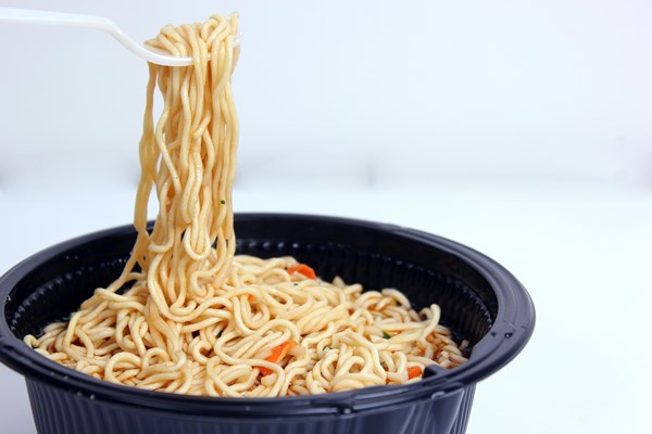 吃方便面肝脏解毒33天是谣言吗,吃方便面排毒谣言