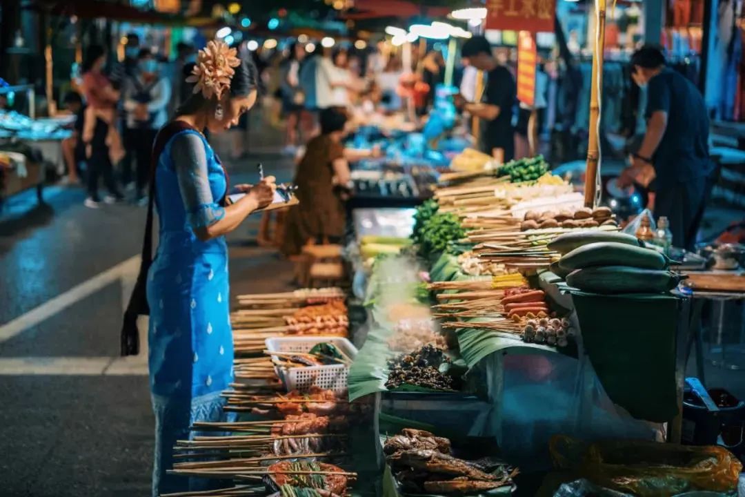 西双版纳到泰国高铁,云南西双版纳和泰国近不近