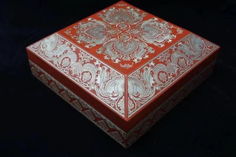 她一件作品卖几十万，如今隐于市，徒弟成景德镇红人