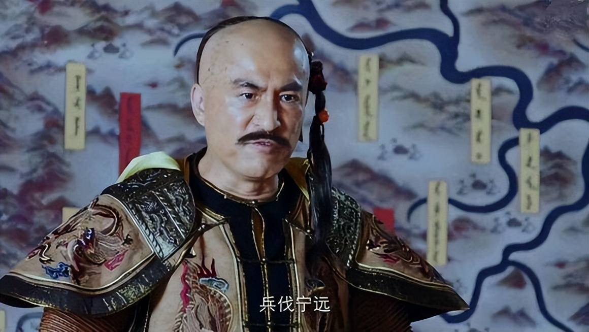 李成梁炫耀脚底有7颗黑痣，贵不可言，小妾：野猪皮脚底有7颗红痣