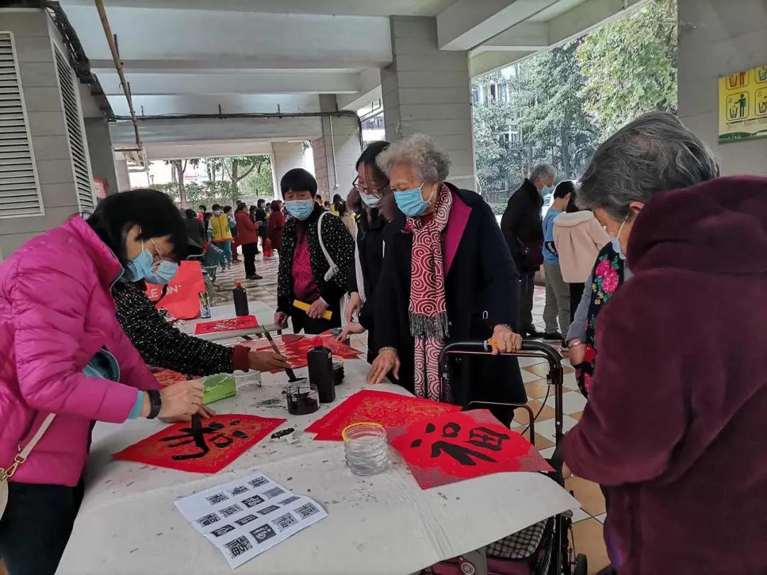 越秀｜春节的脚步近了！流花桥社区居民说，每年有它才像过年→