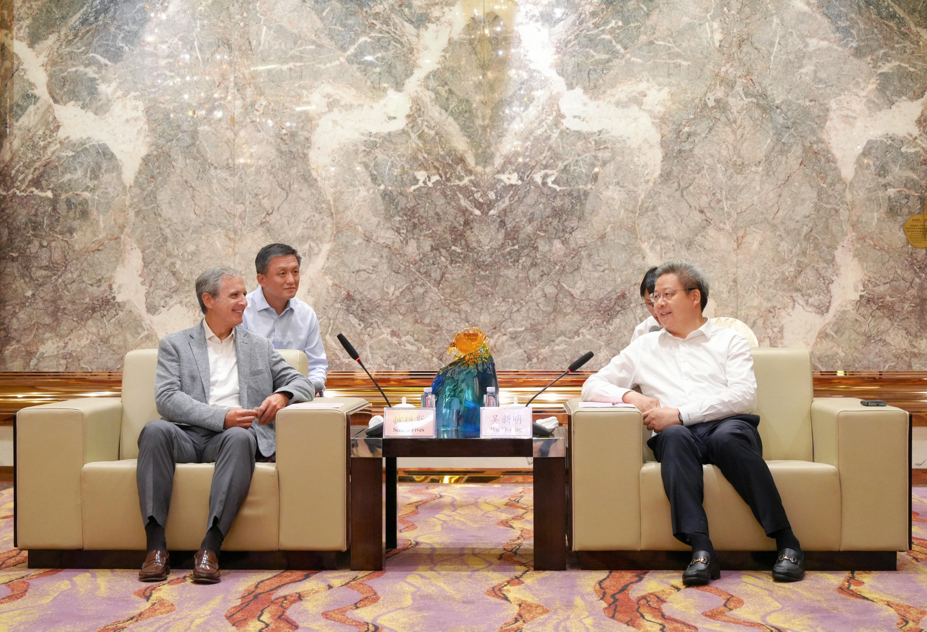 西蒙集团核心竞争力,西蒙集团领导