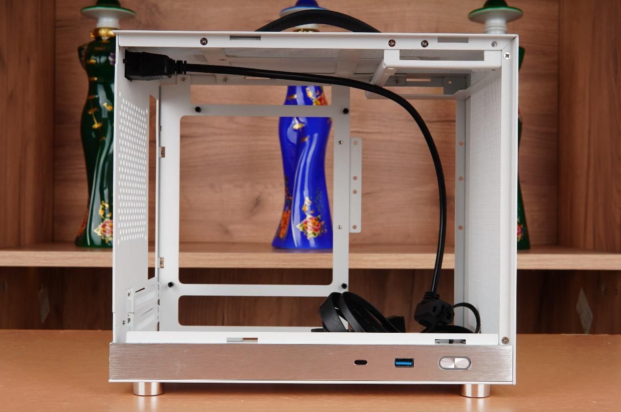 itx机箱闪鳞g200装机推荐,闪鳞g200机箱尺寸