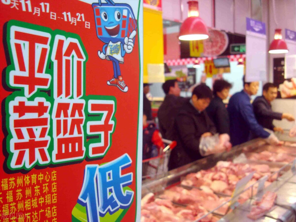 小夫妻创业卖蔬菜年赚150万案例,开超市新模式一天净赚3800万