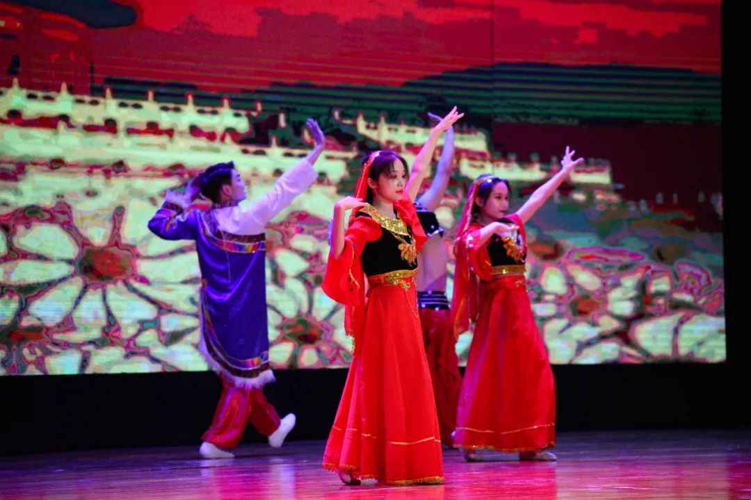 浠婂鑸炲姩,浠婂鑸炶捣鏉ュ箍鍦鸿垶