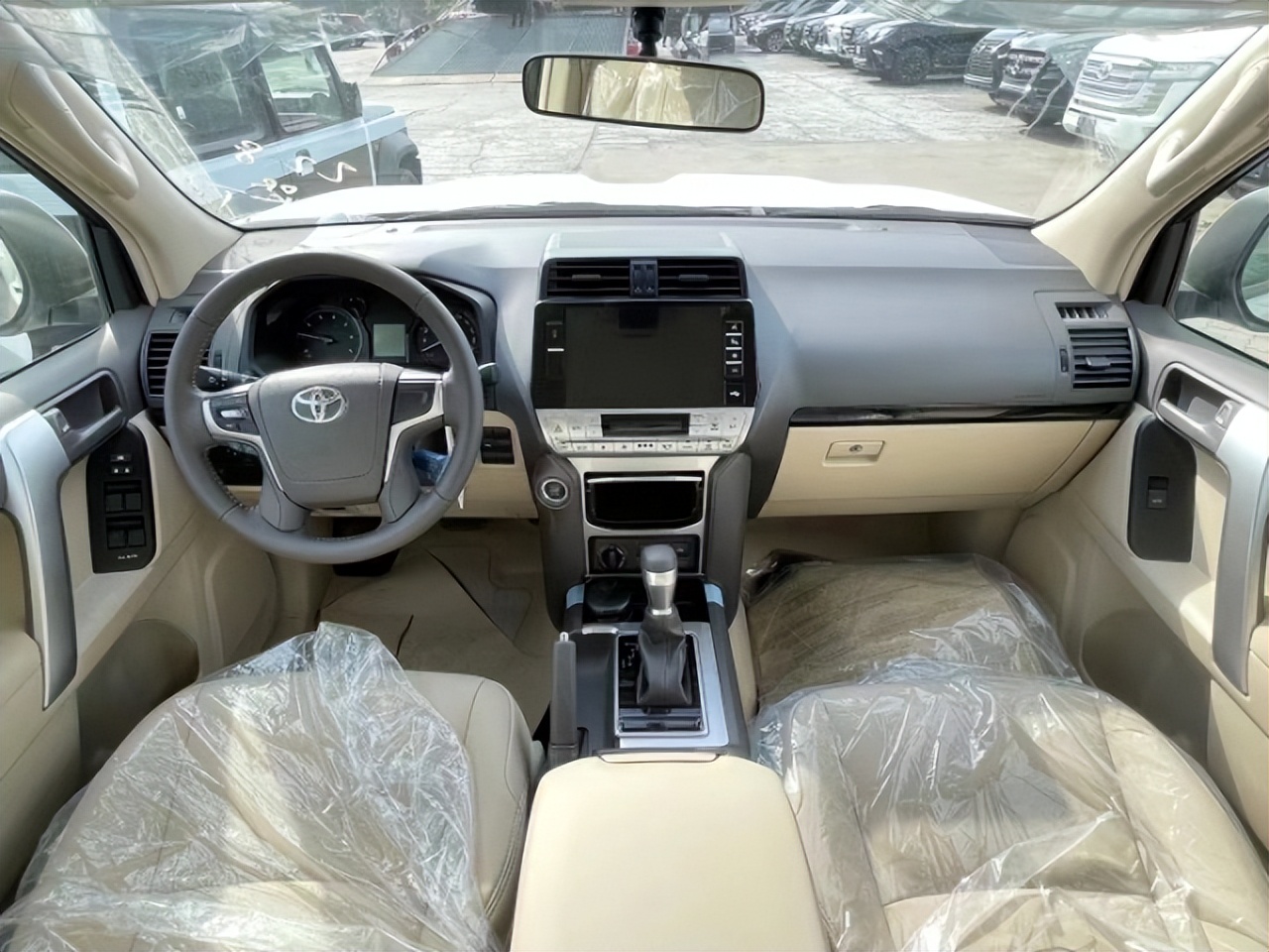 2017款丰田霸道4000中东版五座,中东版11年丰田霸道4000中网三色条