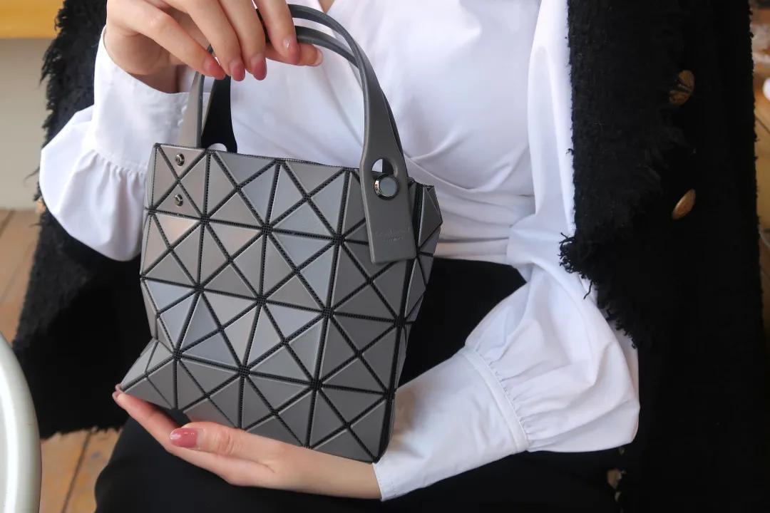 倪妮和张小斐脸型,倪妮和张小斐谁更好看