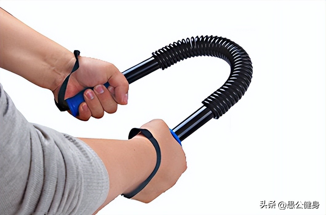 胸肌中缝多久能练出,如何练好胸肌外沿和下沿