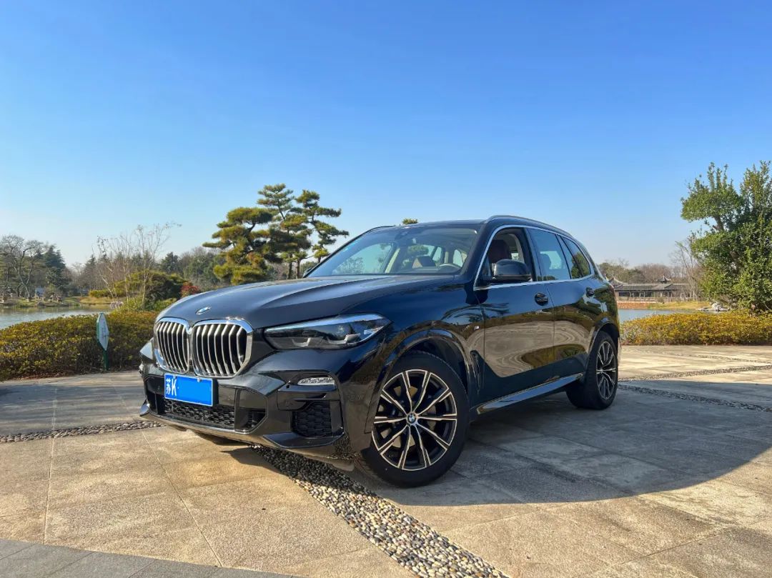 宝马三系330li驾驶感受,拥有一辆宝马三系的体验