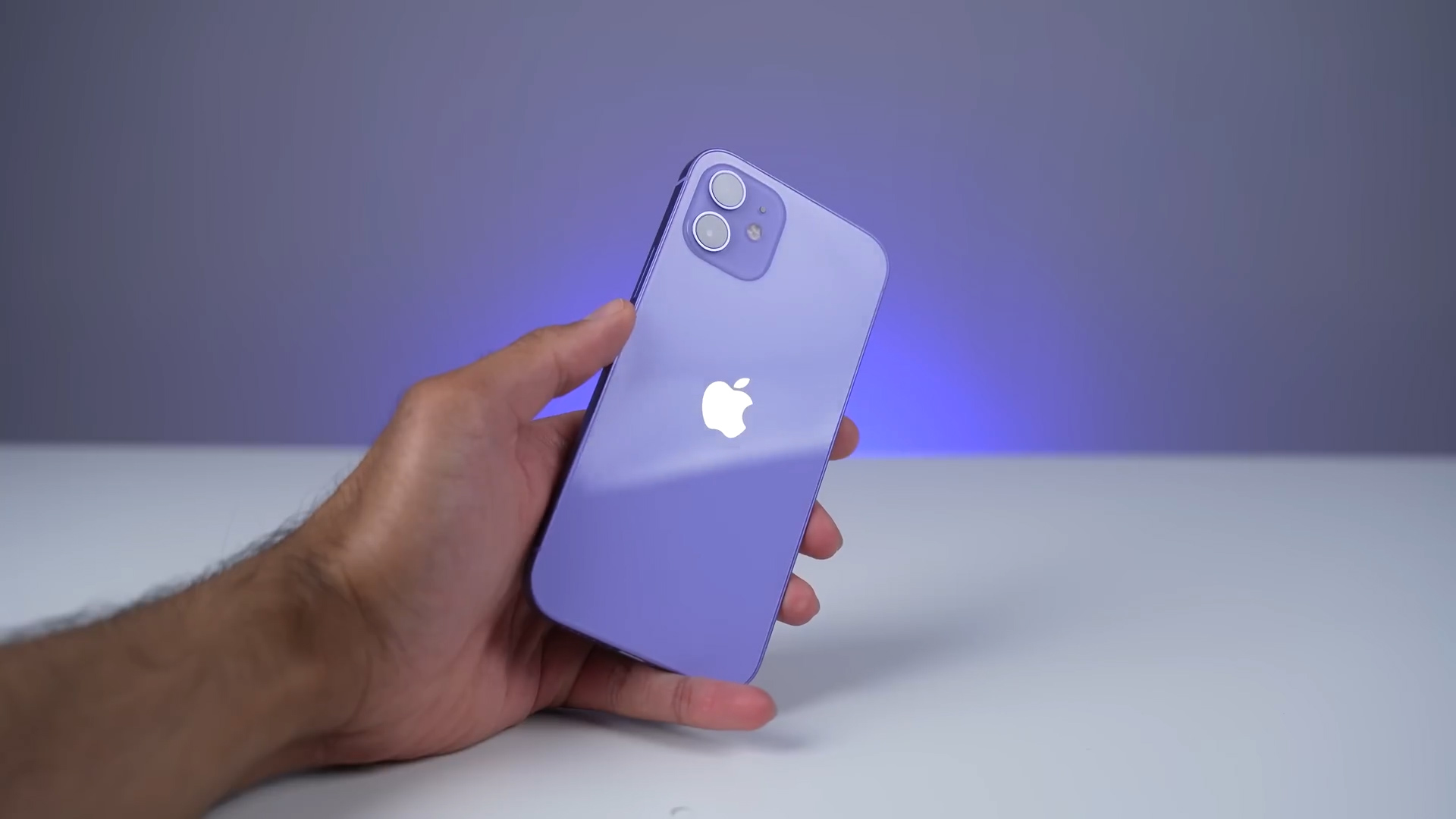 苹果5g手机降价清仓最低2599元,苹果首款5g手机价格大跳水