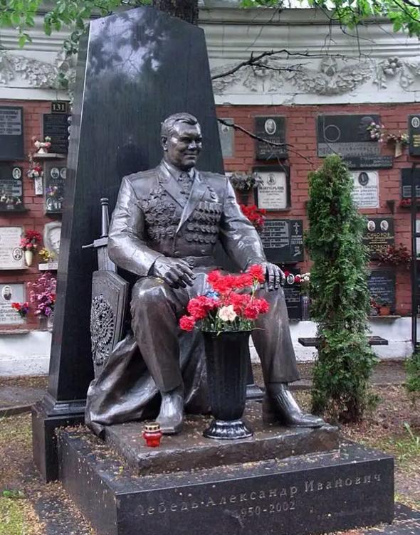 俄罗斯总统普京与叶利钦的关系,俄罗斯人如何评价普京和叶利钦