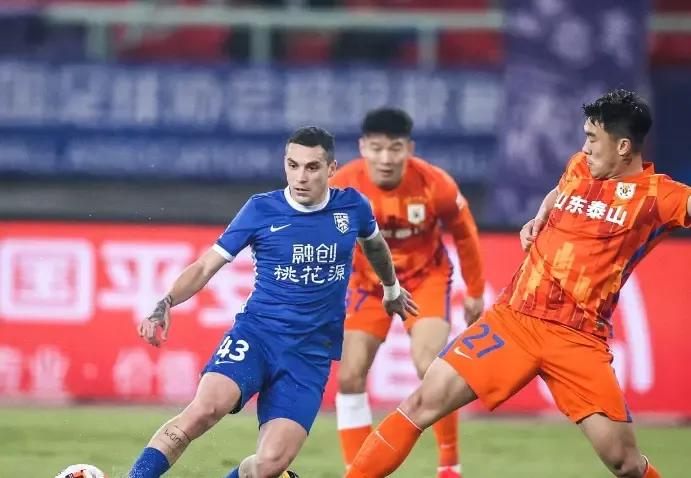 吴兴涵头槌破门泰山1-0领先,吴兴涵助攻梅西破门