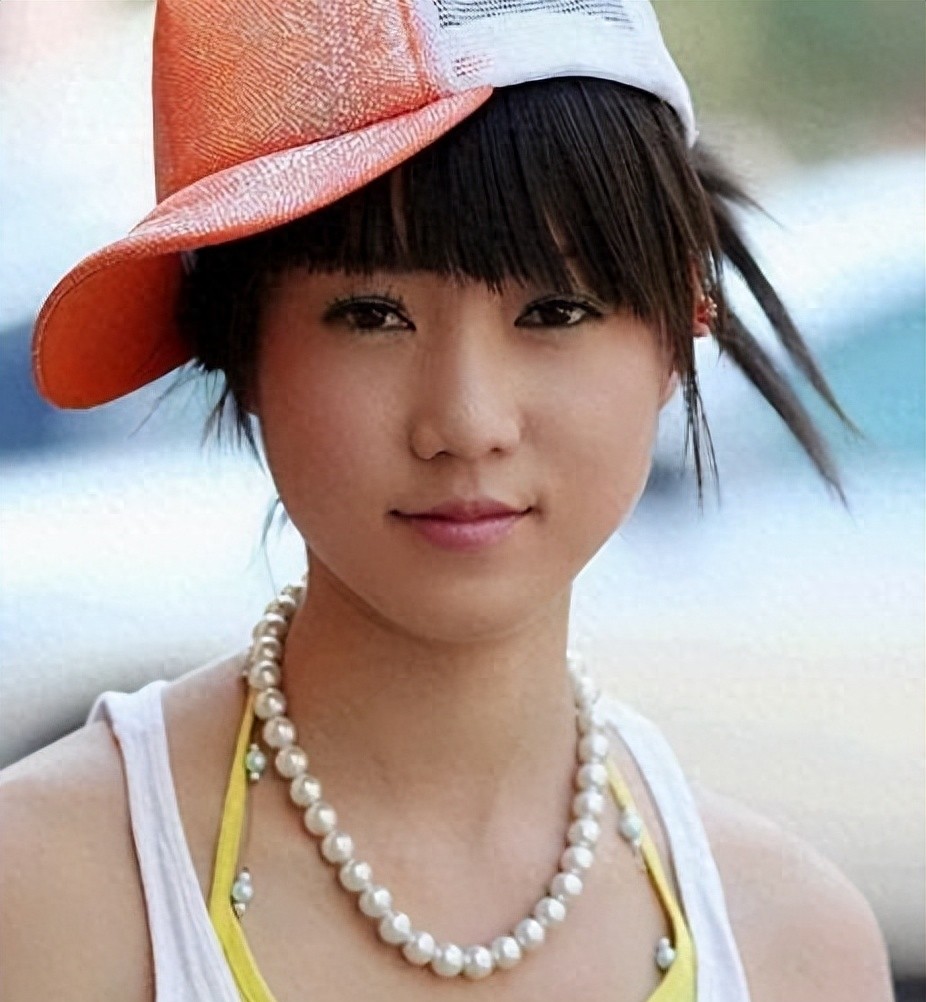 “最红裸模”*筱雨张**：22岁时拍写真火爆全网，如今将近40岁仍单身