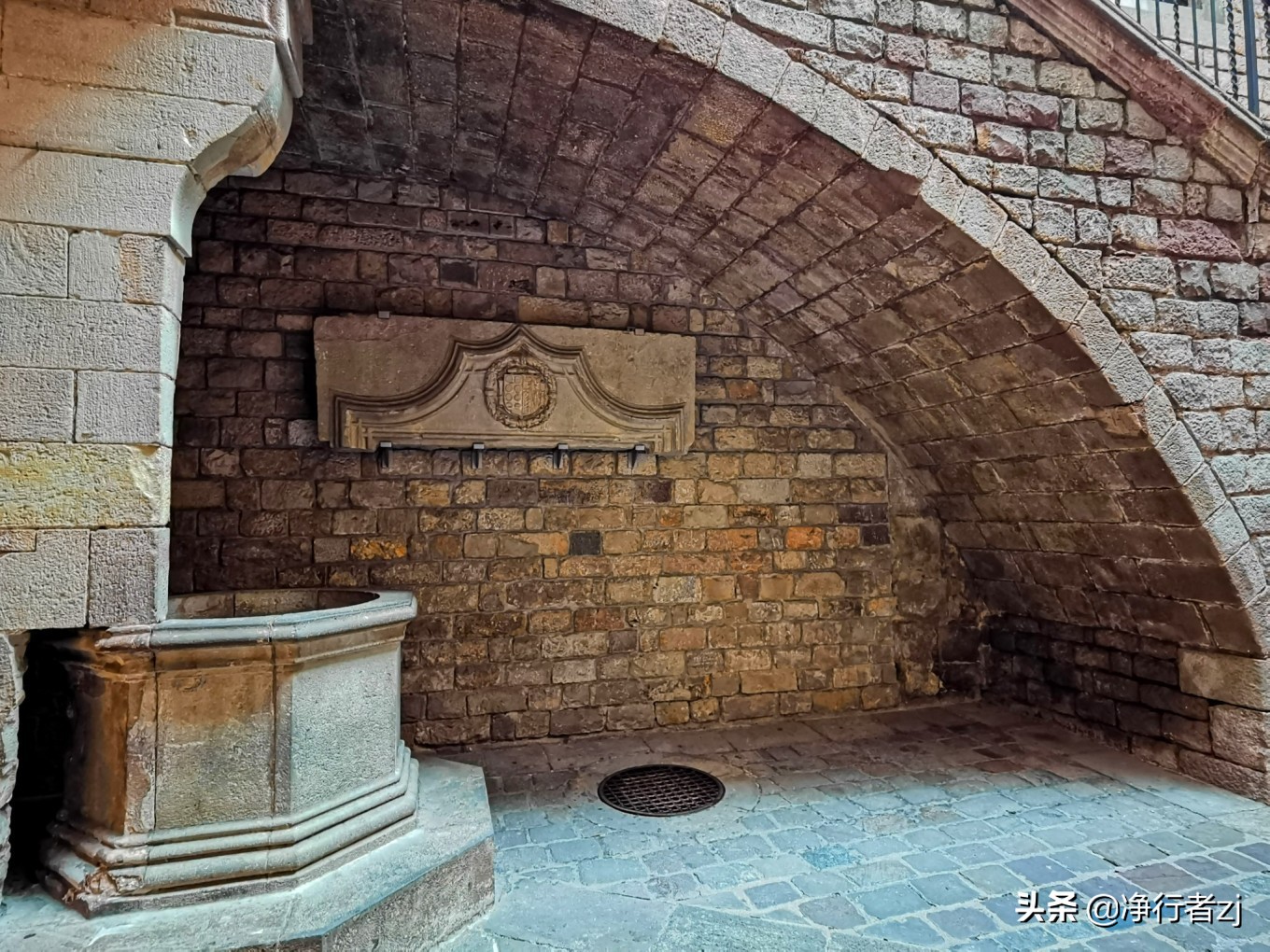 冬日暖阳拔“牙”记（34）巴塞罗那：高迪打造的欧洲之花（上）