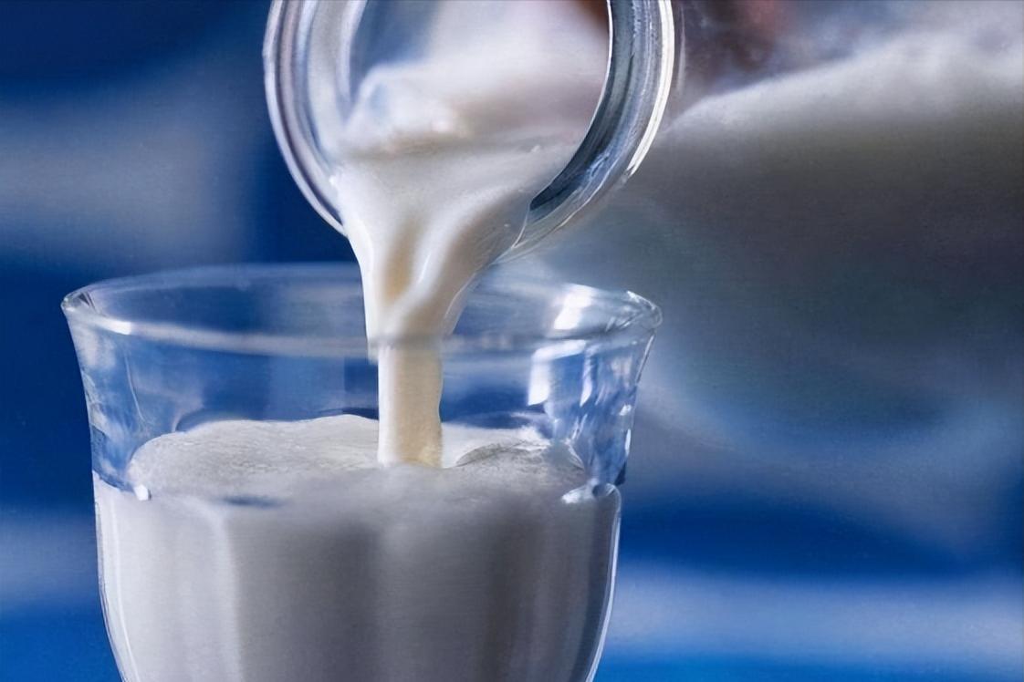 纯牛奶底部的数字代表什么,真纯牛奶和假纯牛奶编号