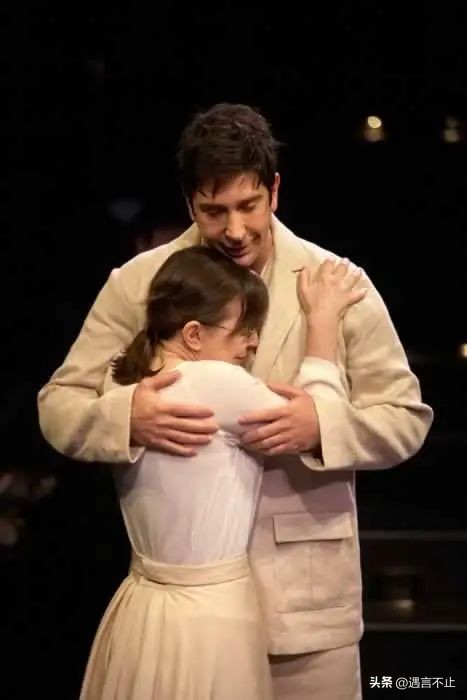 后悔整容，只恋爱不结婚，她才不是那个争强好胜的莫妮卡