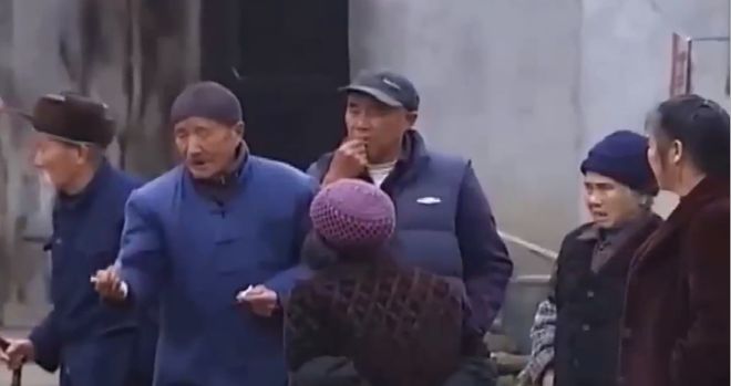 女儿死后托梦给妈妈挖棺材,母亲刚死7天托梦儿子挖棺