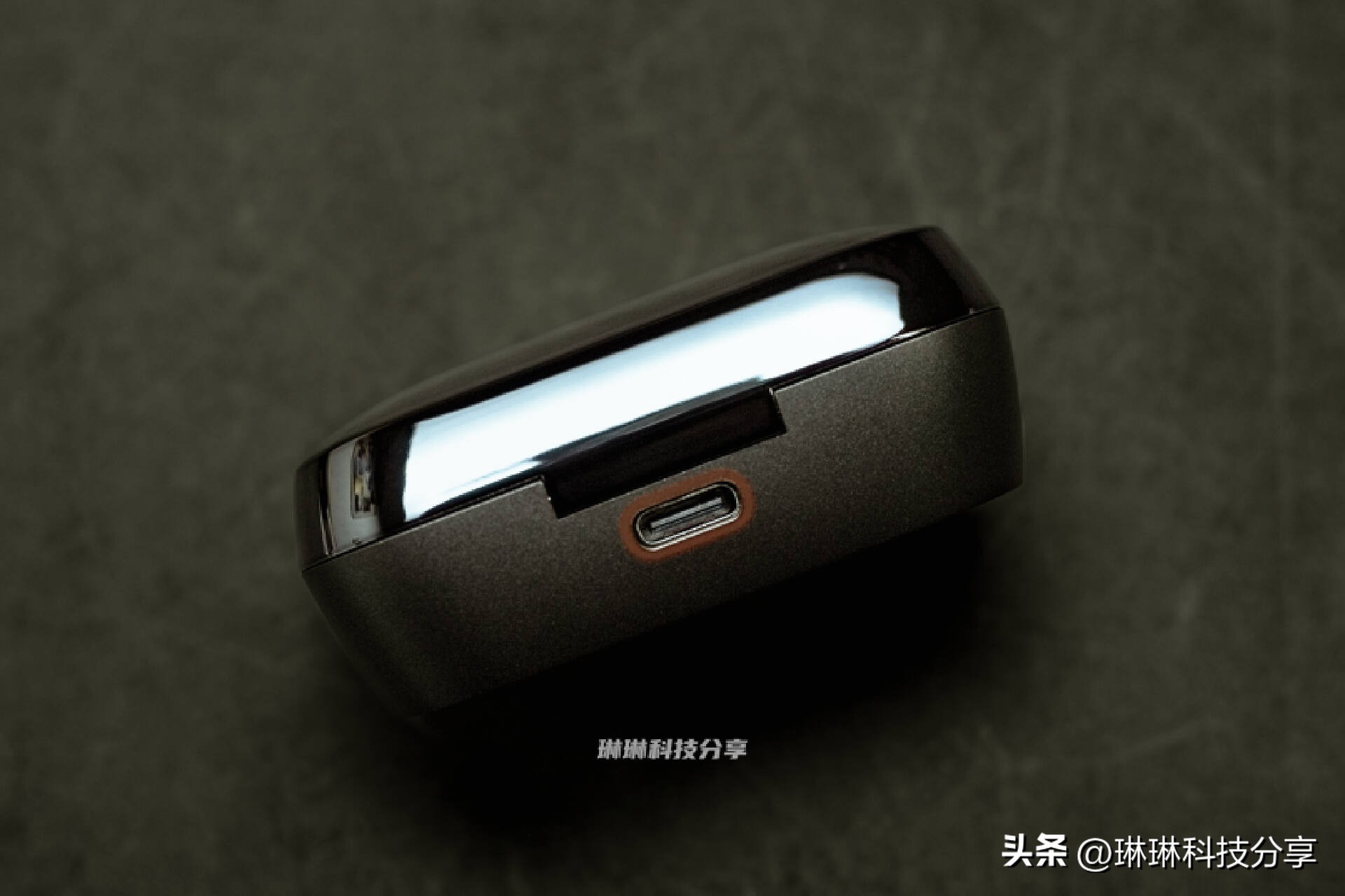 无线充电够方便，联想真无线立体声蓝牙耳机TC550测评