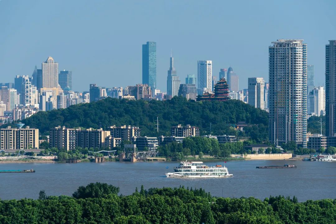 以城相见南京,以诚相见心诚则灵