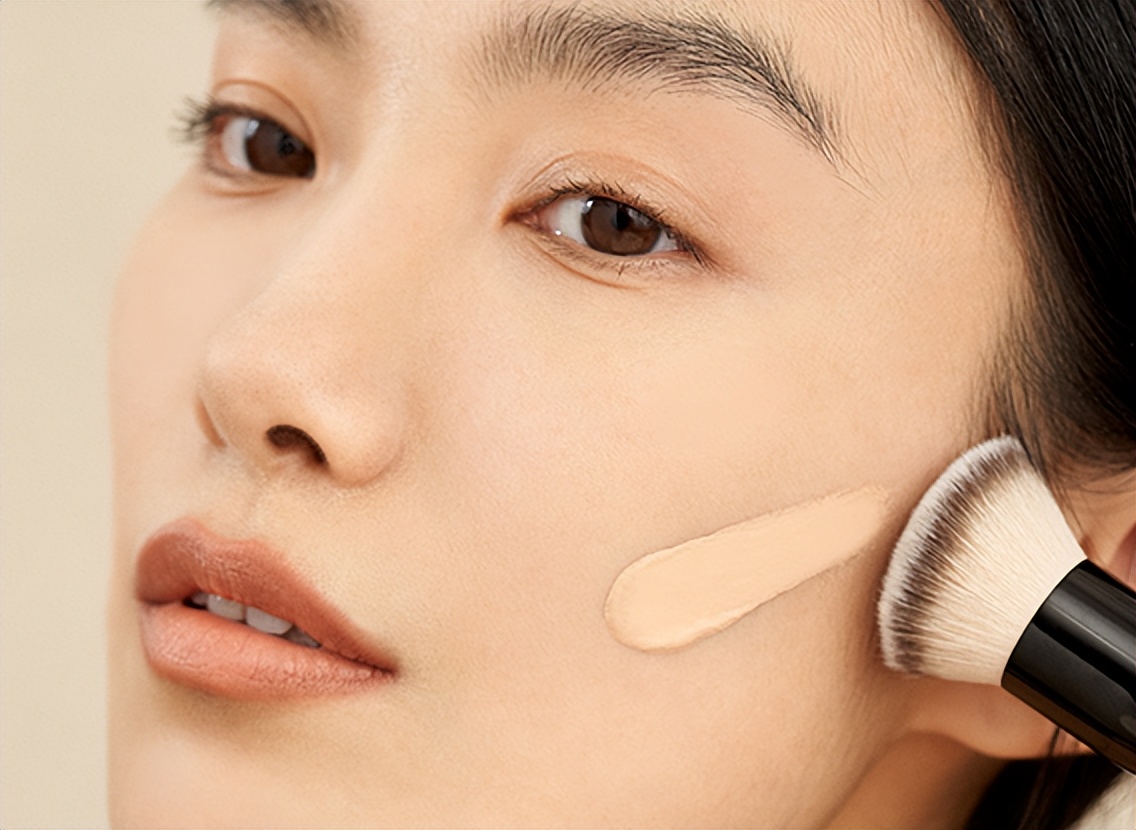 底妆粉底二合一,底妆推荐不暗沉不卡粉