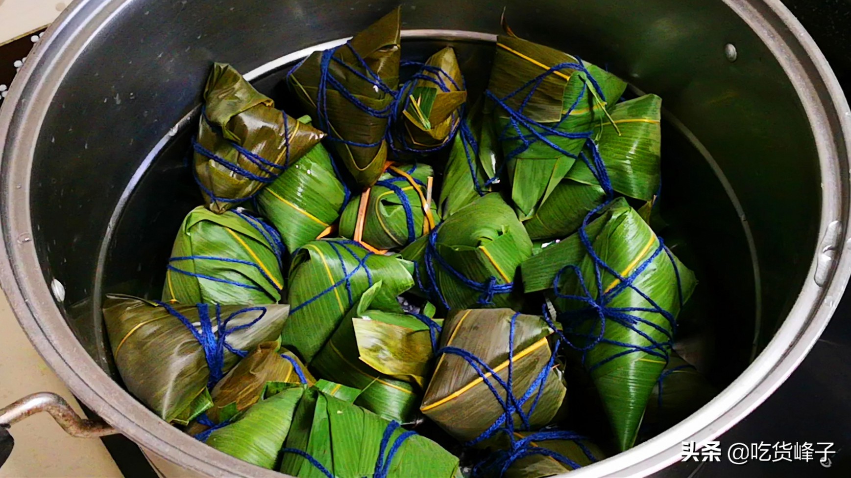 煮粽子粽子还没熟再煮一遍怎么煮,包好的粽子煮多长时间才好吃