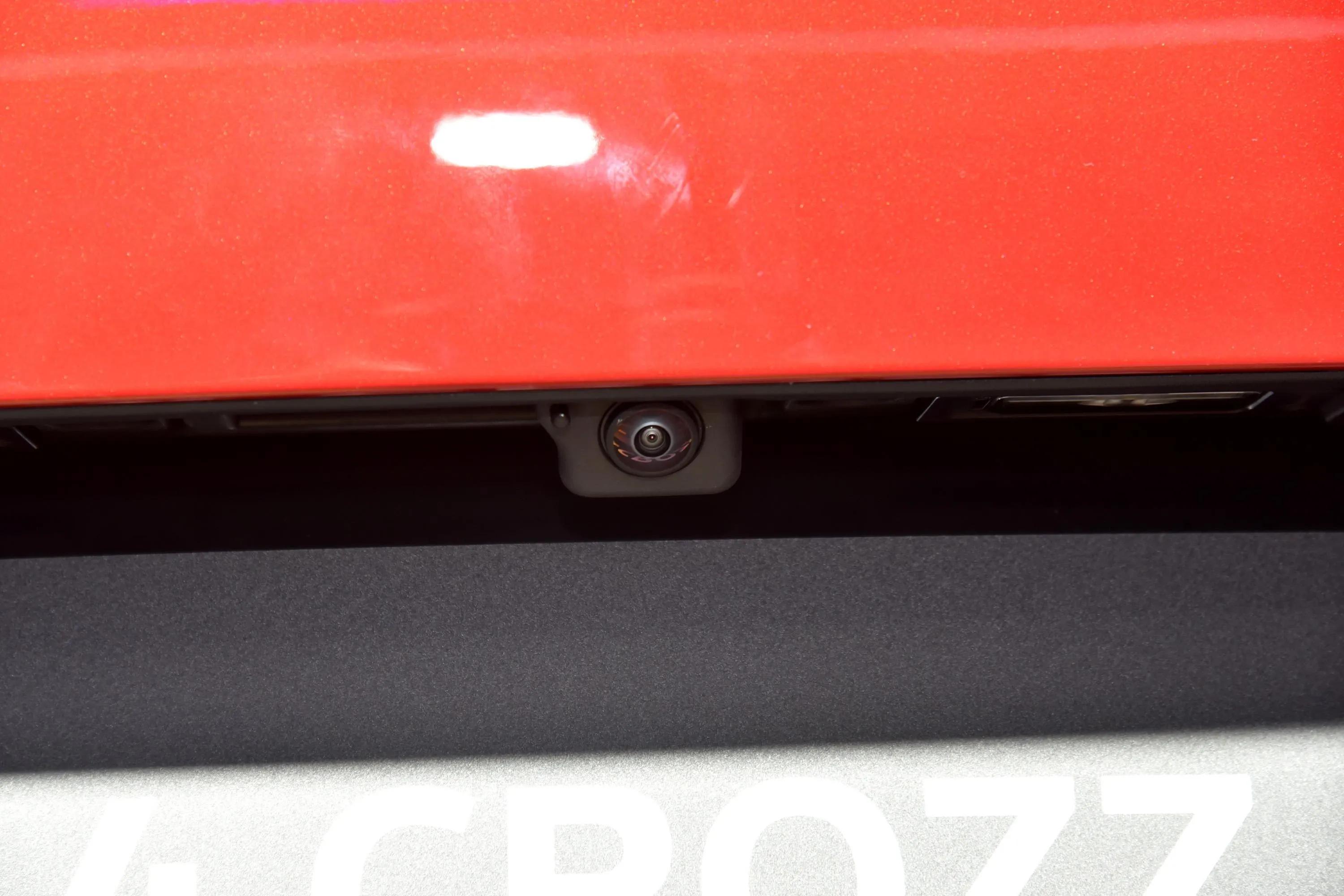 吉利星瑞后摄像头自动清洗,有清洗功能的摄像头是什么样的