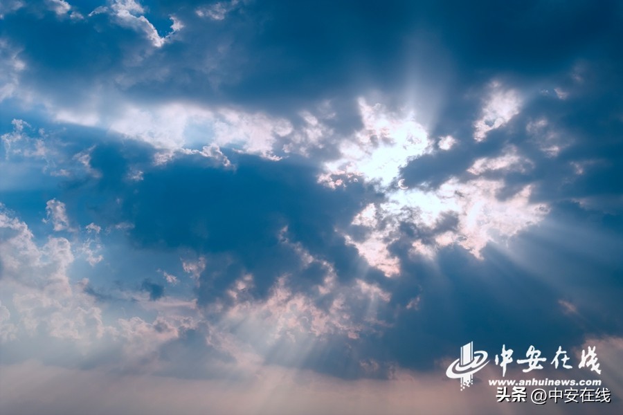 阳光破云而出的图,阳光破茧而出