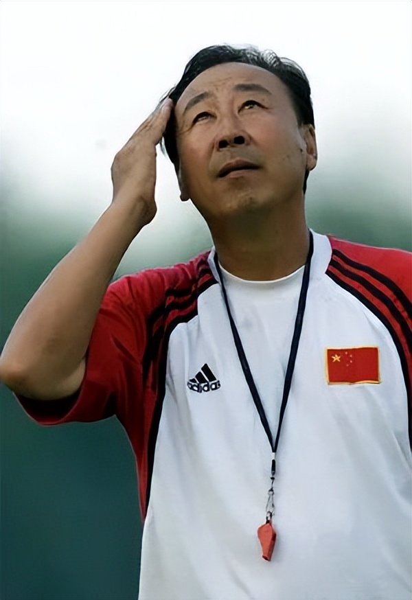 中国女足现任主帅是谁,中国女足历届主教练