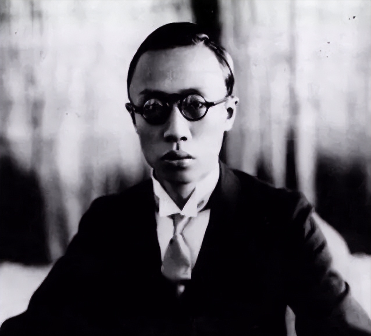 皇帝吃饭“食不过三”，剩下的食物去往哪里，竟形成一条产业链