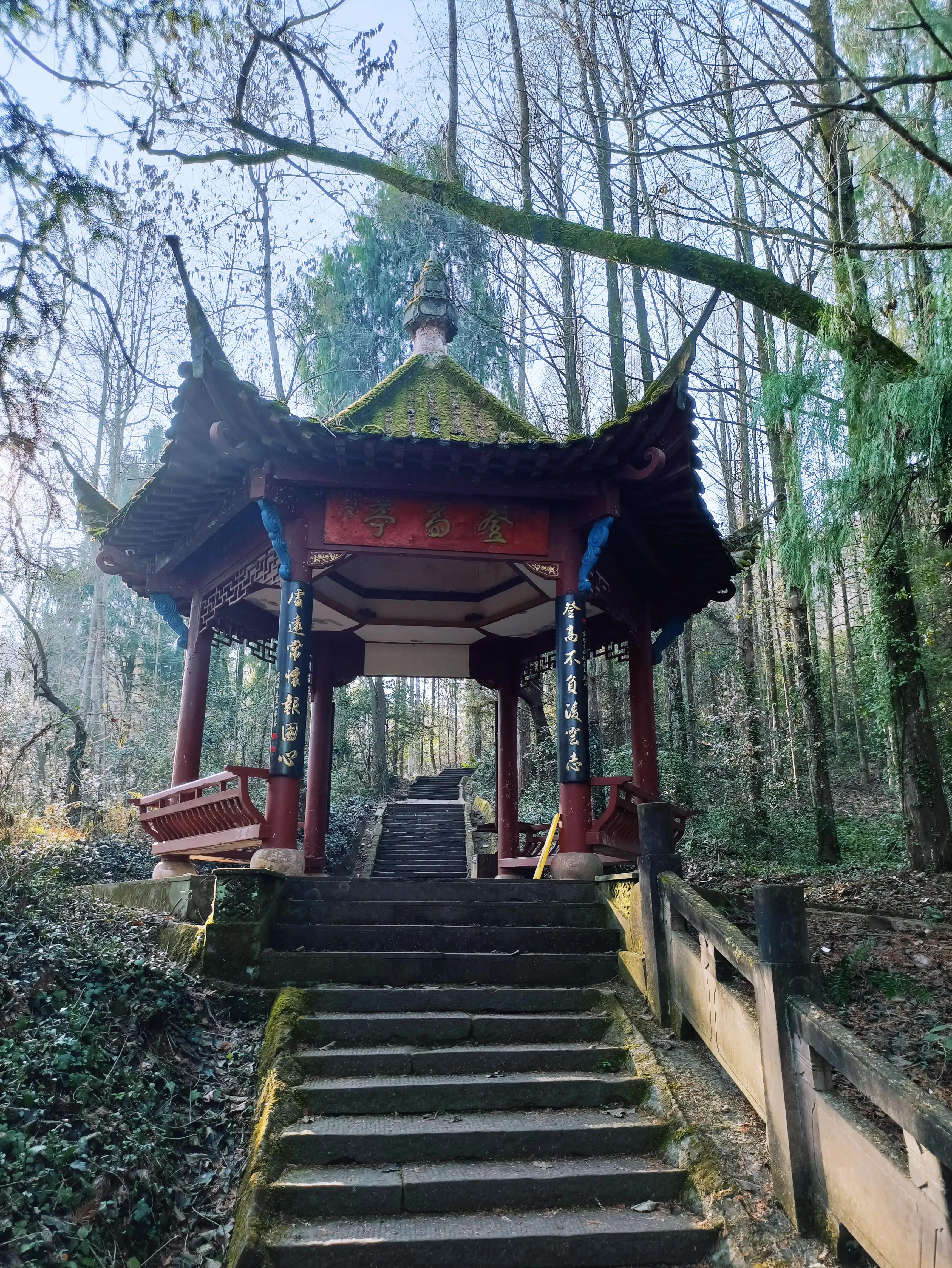 齐云山步行上山路线,齐云山徒步最佳路线图要门票