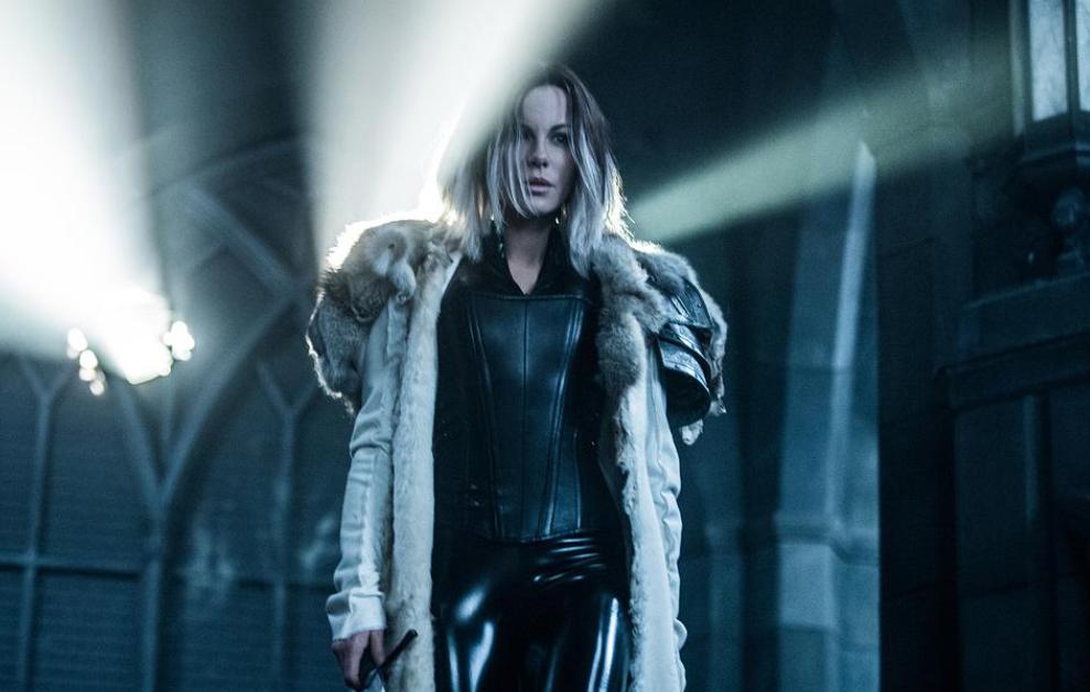 电影《黑夜传说》如何对自由意志与命运的对立进行心理学观察