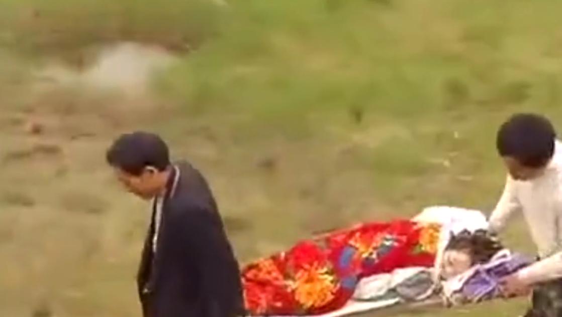 四川10岁女孩生命垂危,四川十岁女孩身体溃烂父母辟谣