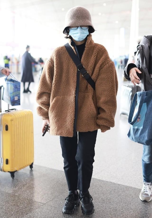 张子枫立领,张子枫香奈儿外套