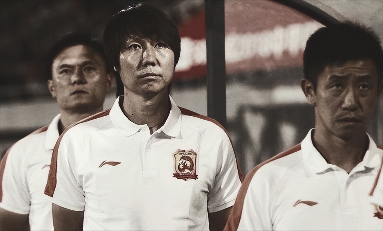 陈戌源与李铁：701天的国家队主教练，是一笔多大的生意