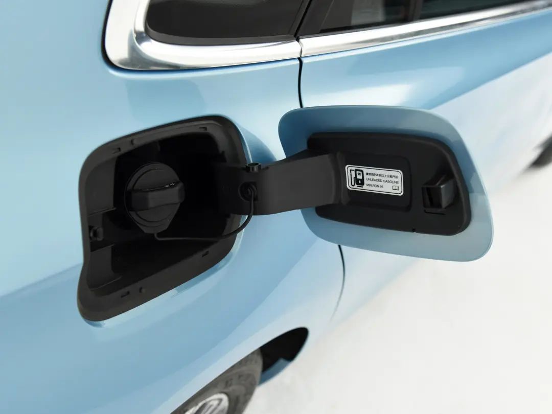 红旗h9混动版优惠的价格,红旗h9跟劳斯莱斯车型的区别