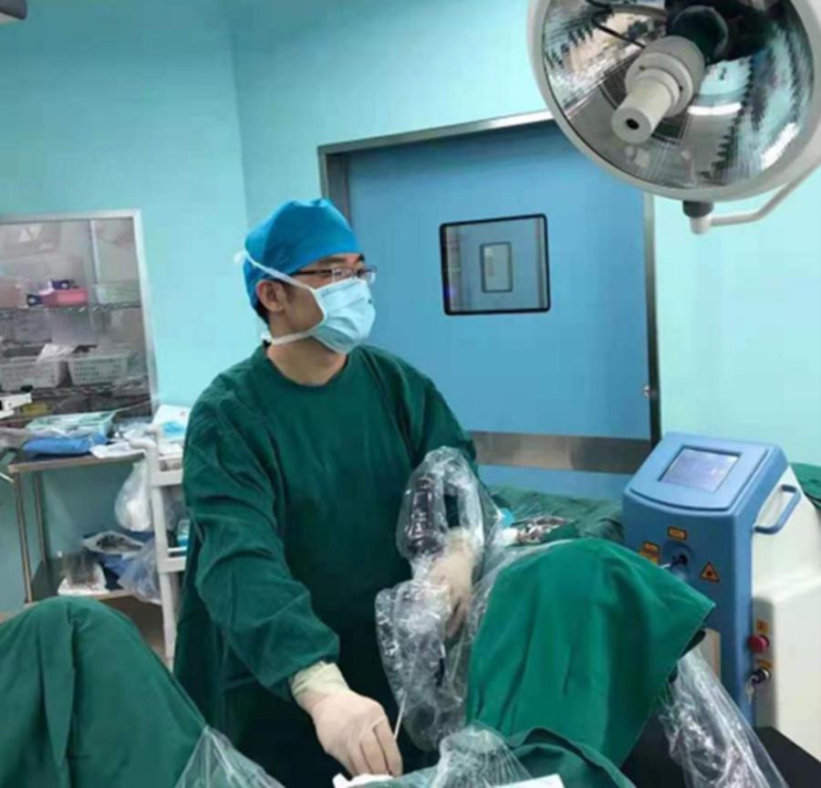 男人太懂男人了,一个很懂情调的男人