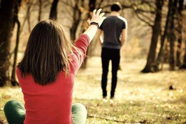 分手后男朋友纠缠威胁怎么办,分手后男朋友一直联系你怎么办