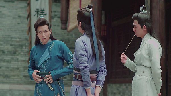 从服饰借代词看古代人物的社会身份，黄袍、红袖、青衣，什么意思