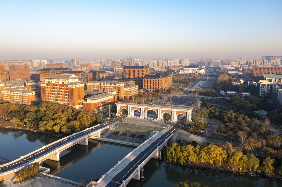 浙江大学是由几所学校合并的,浙江大学合并前几个学校的实力