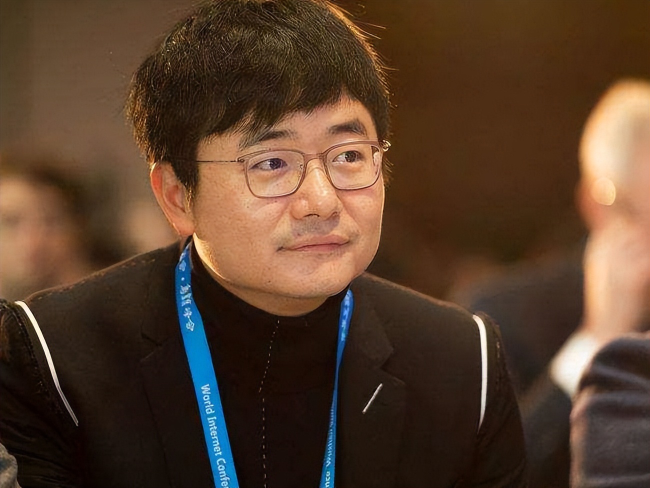 江西男人，25岁考研失败，30岁成副总裁，却被周鸿祎告了