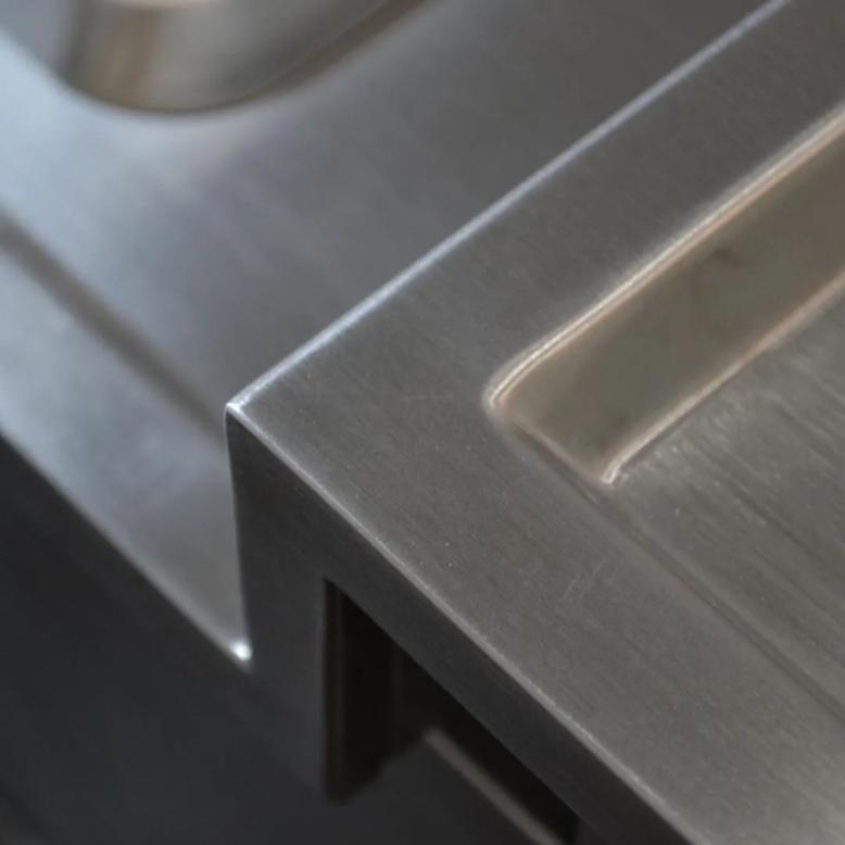 不锈钢橱柜不开裂怎么办,不锈钢橱柜不散热吗