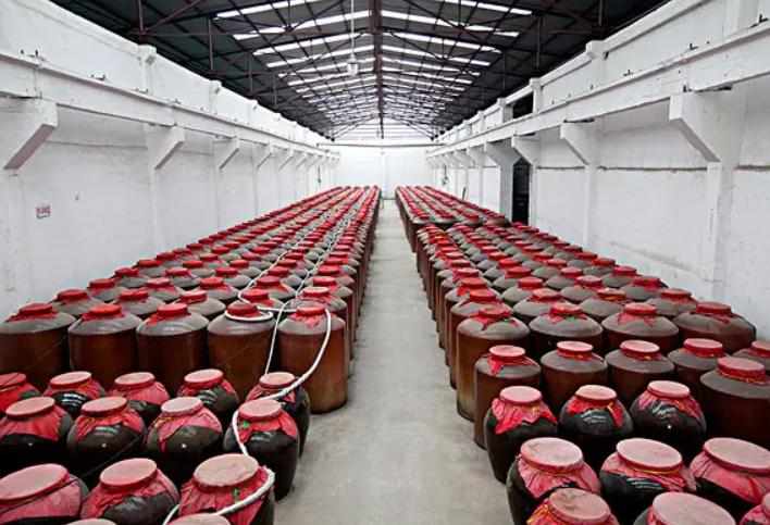 二锅头涨价平民酒为何不平价,二锅头白酒的市场前景