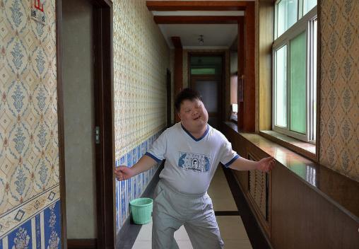 指挥家舟舟癌症,41岁指挥家舟舟纪录片