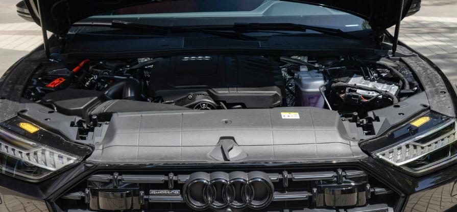 上汽首款国产奥迪a7l正式发布,上汽奥迪a7l全球首试秀