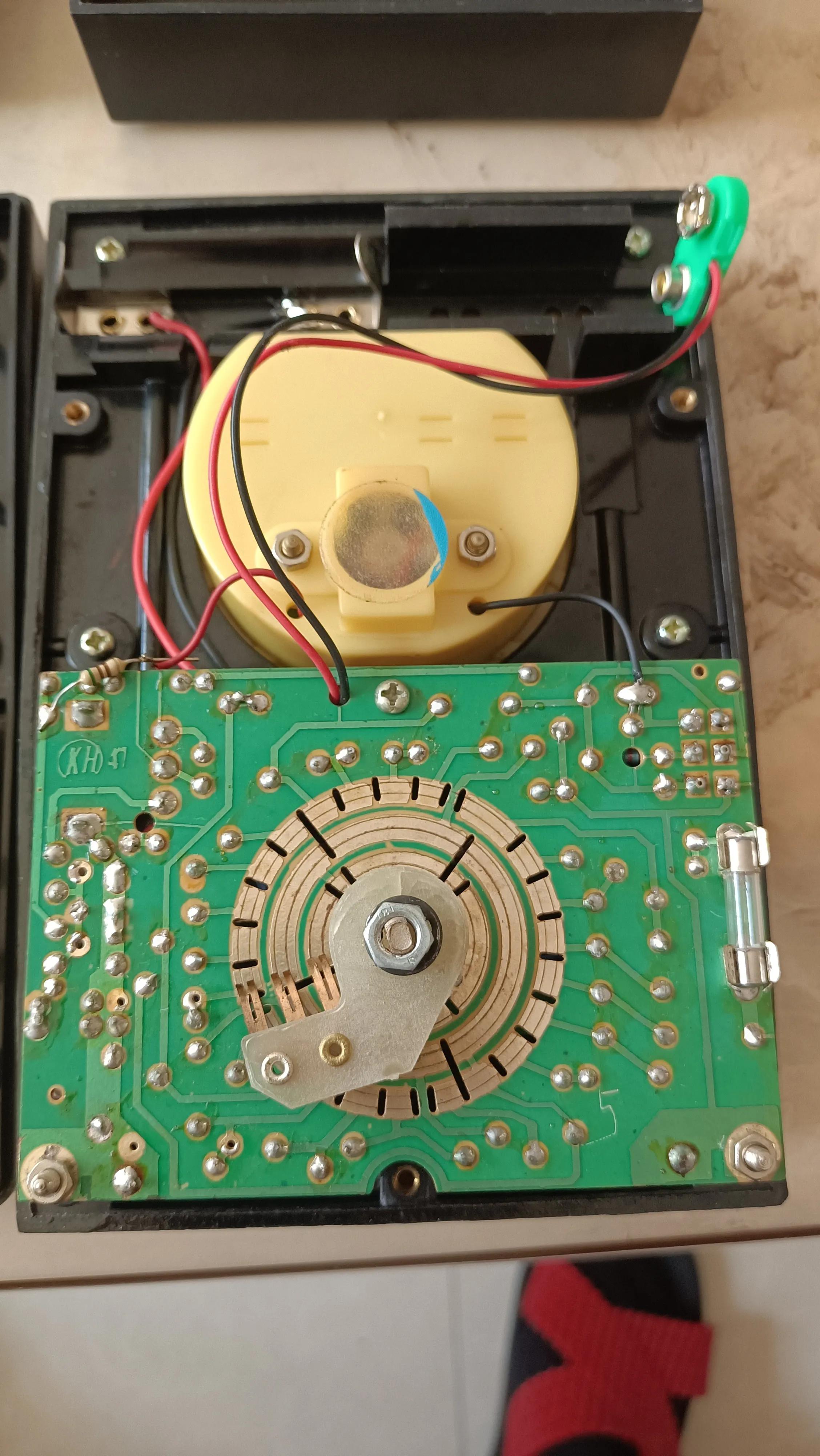 指针式万用表外磁与内磁哪个好,金川万用表是内磁还是外磁