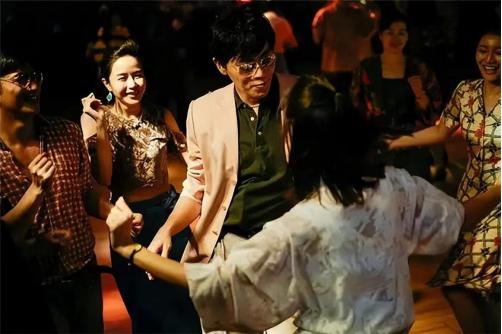 黑老大女人被欺负后续,九零后女黑老大被抓