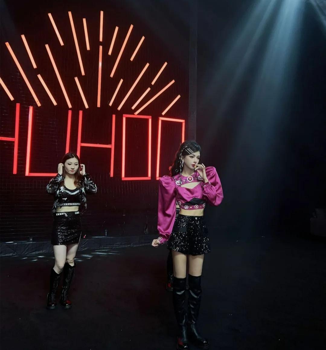 超500个品牌专柜女装,被天猫服饰一姐“呼呼”卖疯了